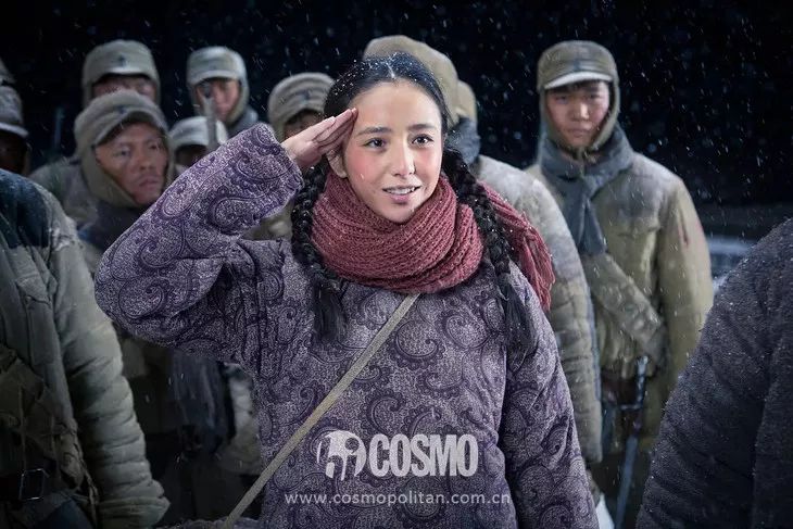 《平凡的世界》田润叶《平凡的世界》里,佟丽娅是操着陕北方言的农村