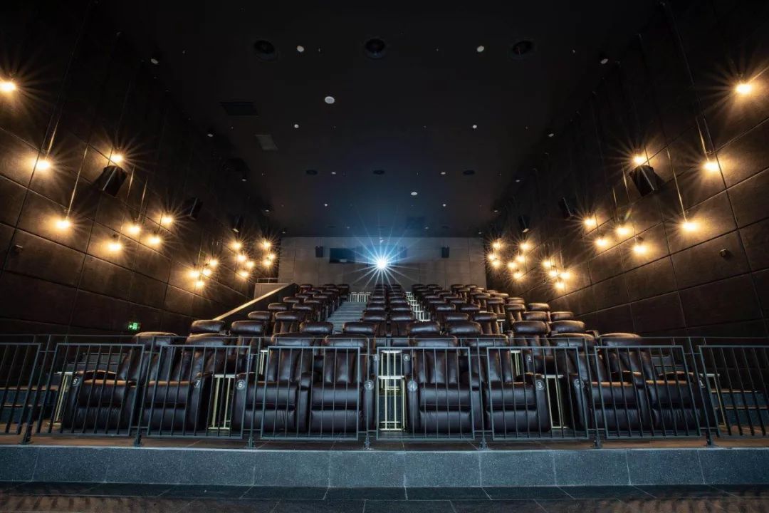 送票啦请你到深圳cgv影城卓悦中心旗舰店看攀登者