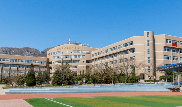 大连开发区职业中专24新余技师学院新余技师学院是国家重点中职学校