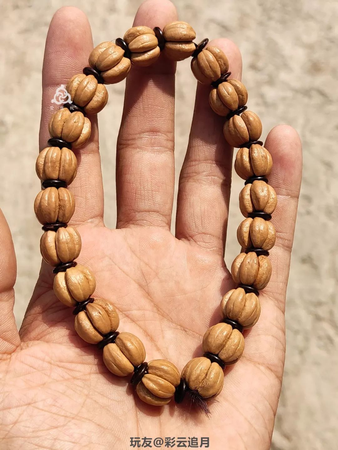 最易裂的手串,4年盘透了,竟一点儿都没裂!_玩友