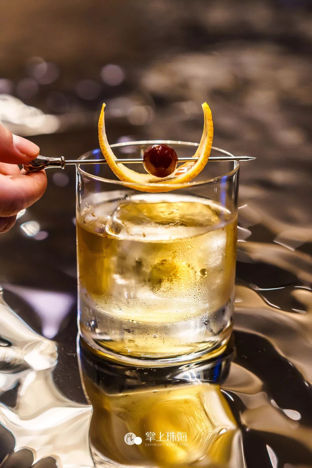 移步去了楼下的大堂酒廊 来这里探索威斯汀极具代表性的鲜调鸡尾酒