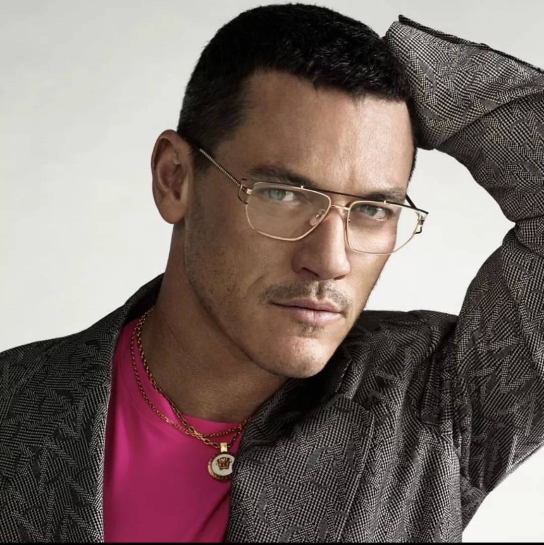 luke evans将推出首张音乐专辑
