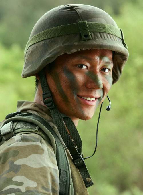 想当年,《士兵突击》,《我的团长我的团》,《生死线》等口碑大作,李晨