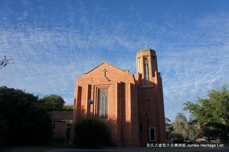 的澳新軍團大道,大道一頭是格里芬湖,另一頭則是依山而建的戰爭紀念館