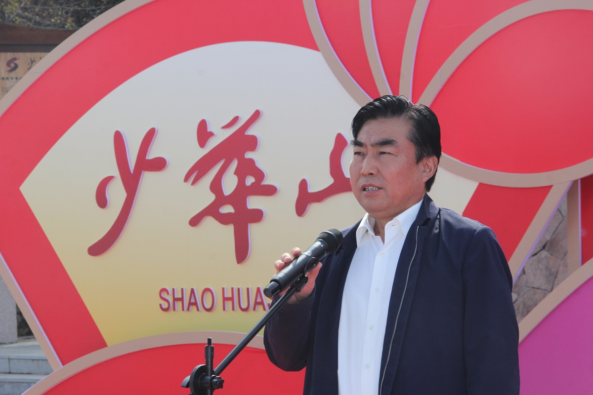 活动最后,华州区区委副书记蒋会海宣布2019金秋百万