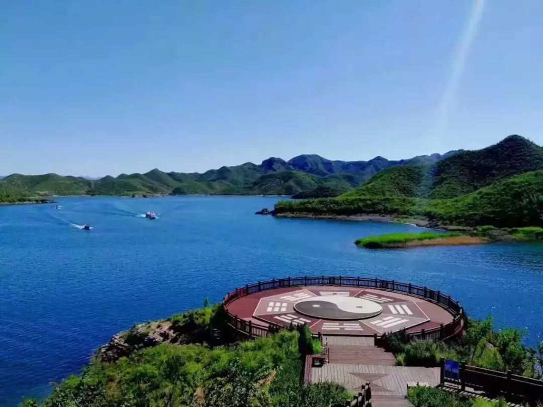 保定,古称上谷,保州,靴城,保府,位于河北省中部,太行山东麓,是京津冀