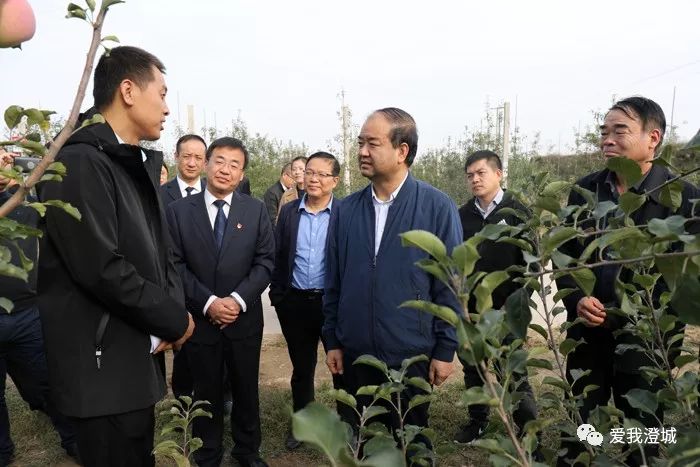 县委书记王万庆在开展不忘初心牢记使命主题教育专题调研时强调坚持以