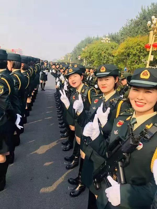 受阅女兵荣归故里心怀梦想再启征程