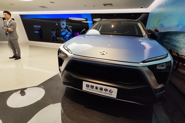 联想还在几年前战略投资了著名的新能源品牌蔚来,并且投入大量技术