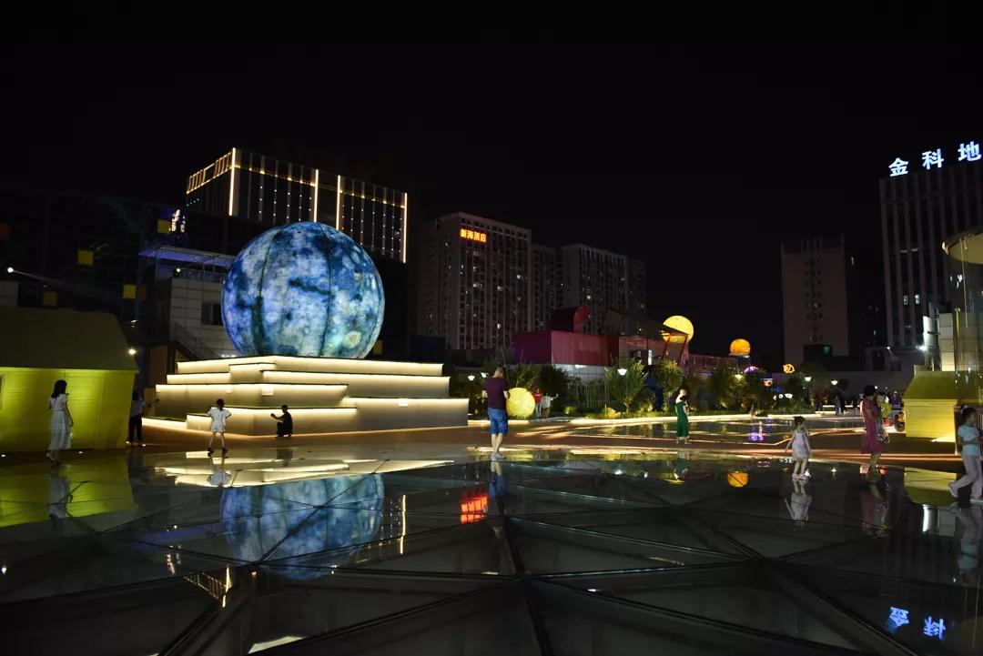 中茂城流星花园长沙新晋网红打卡地屋顶看星书店约会超浪漫