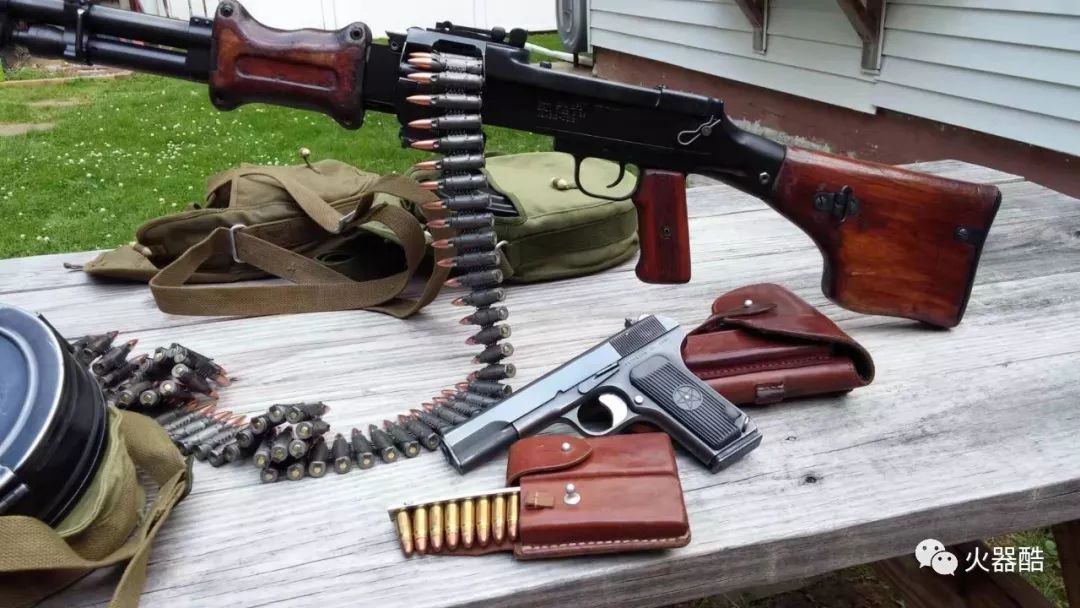 一个人拥有一座武器库是什么感觉北美华人枪械藏家天字一号的部分藏品
