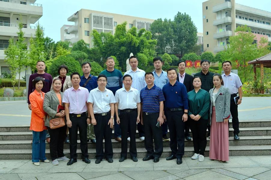 考察交流共谋发展新文学校迎永州蓝山县三所学校考察团来校交流学习