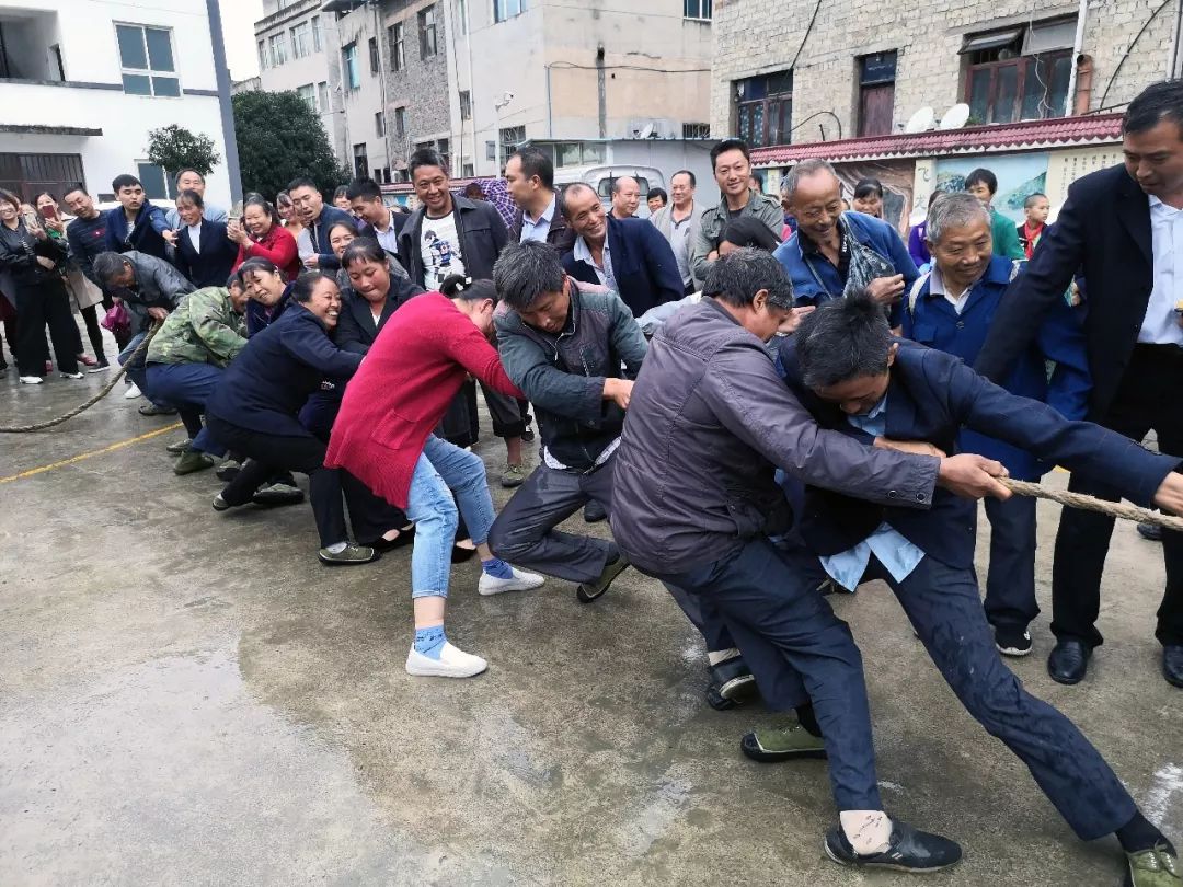 余庆花山苗族乡的丰收喜悦