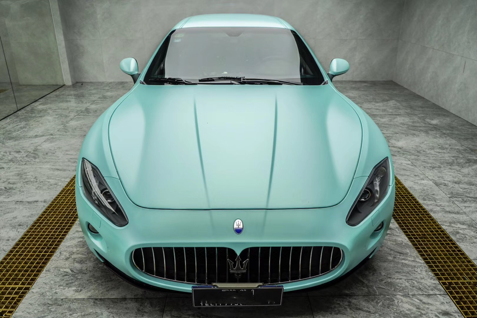 最美的季节 用最美的颜色 蒂芙尼蓝色玛莎拉蒂gt