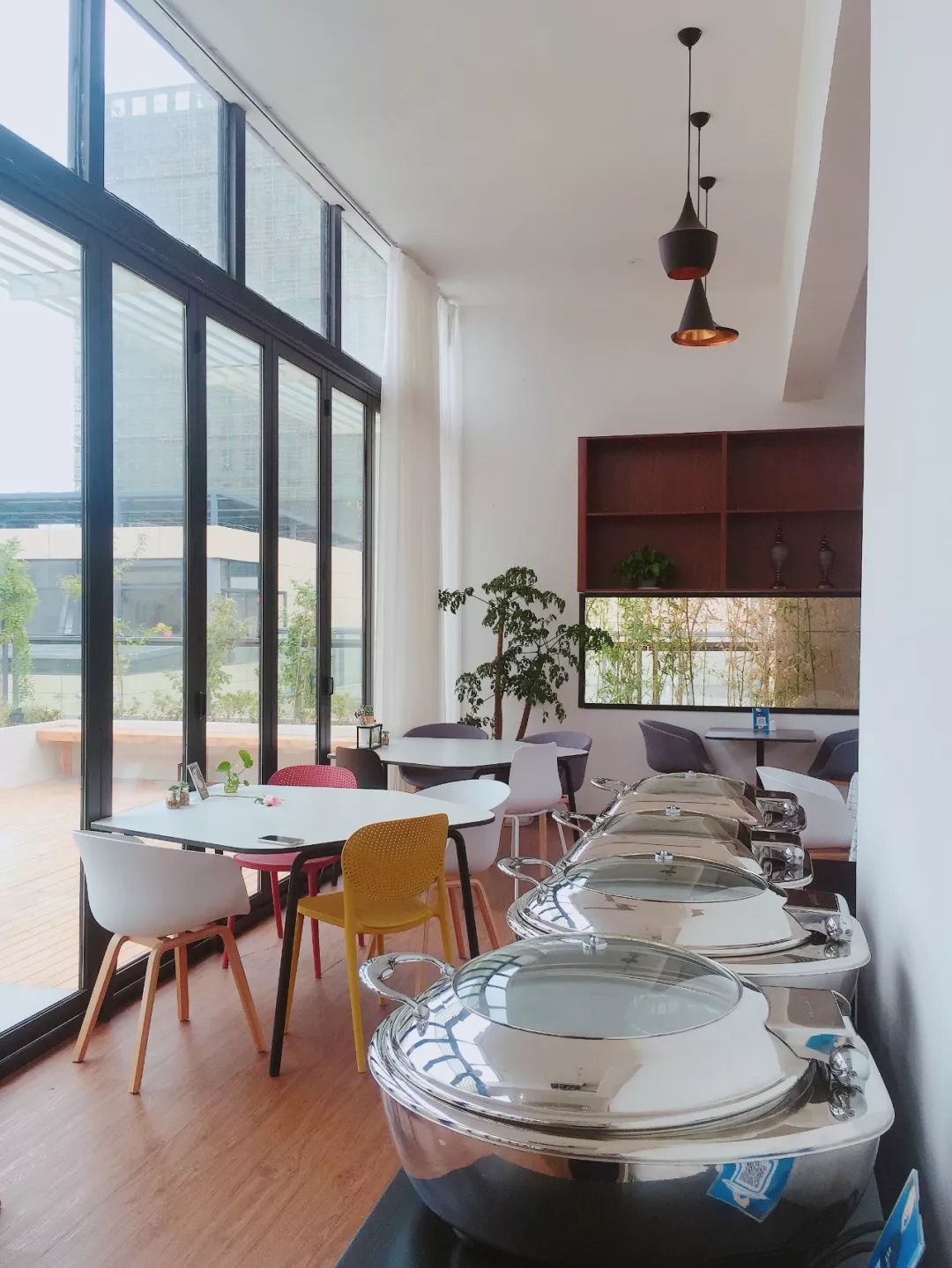 头条四通幸福餐厅开张啦