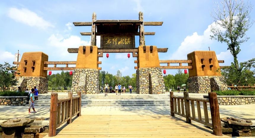 保定,古称上谷,保州,靴城,保府,位于河北省中部,太行山东麓,是京津冀