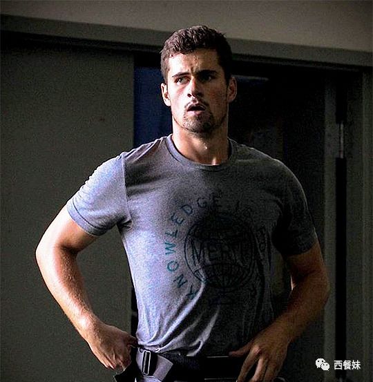 原创冰球运动员性感翘臀走红推特也太令人羡慕了吧