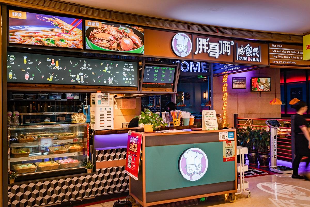 正是品蟹好时机,新世纪百货奥特莱斯胖哥俩,你的品蟹好选择