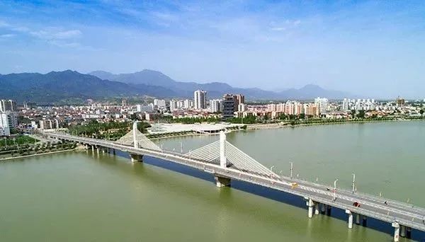 澳大利亚——戴恩雨林勉县——云雾山澳大利亚——考拉勉县——大鲵当