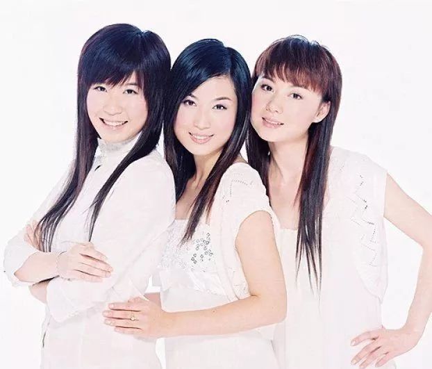 青燕子组合水兵梦里海蓝蓝词彭子柱曲宁林