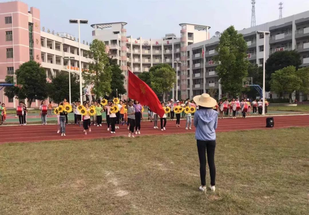 杨梅小学更合中心小学沧中附小荷城一小杨和中心小学荷城三小一中附小