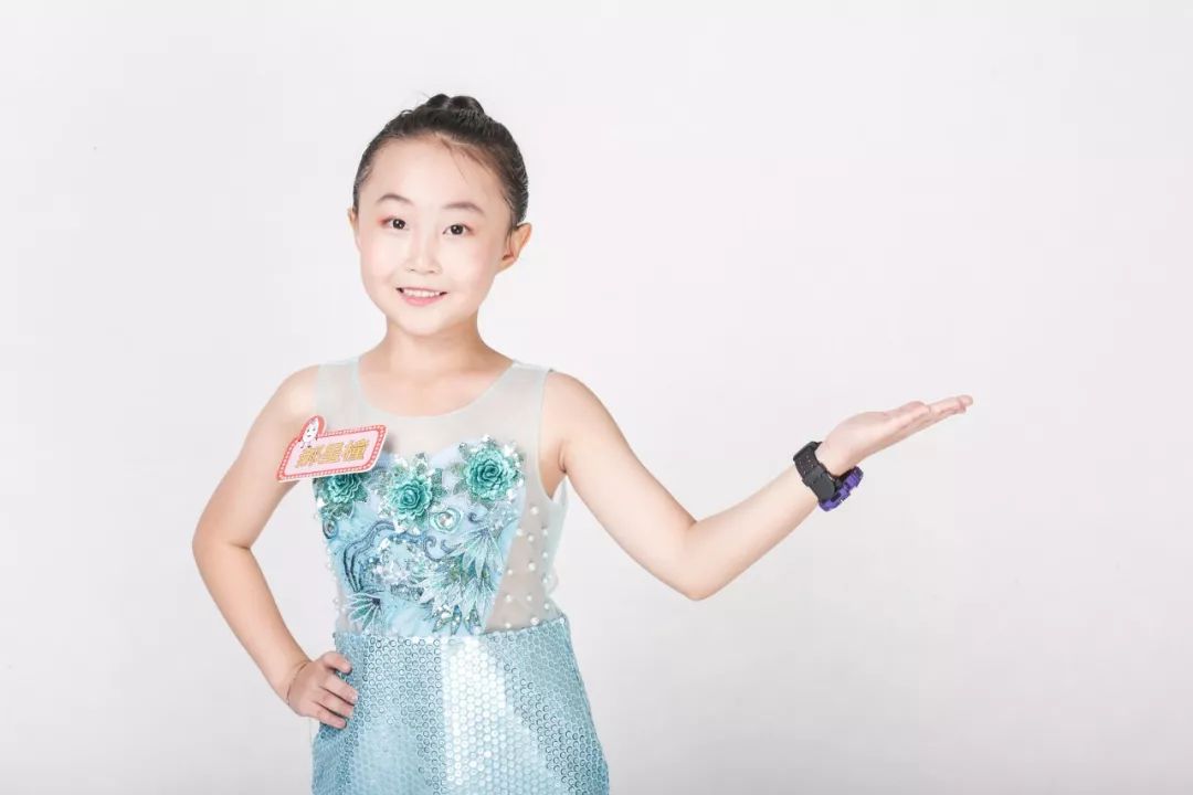 加油饭米粒本周迎来一群小小蓝话筒