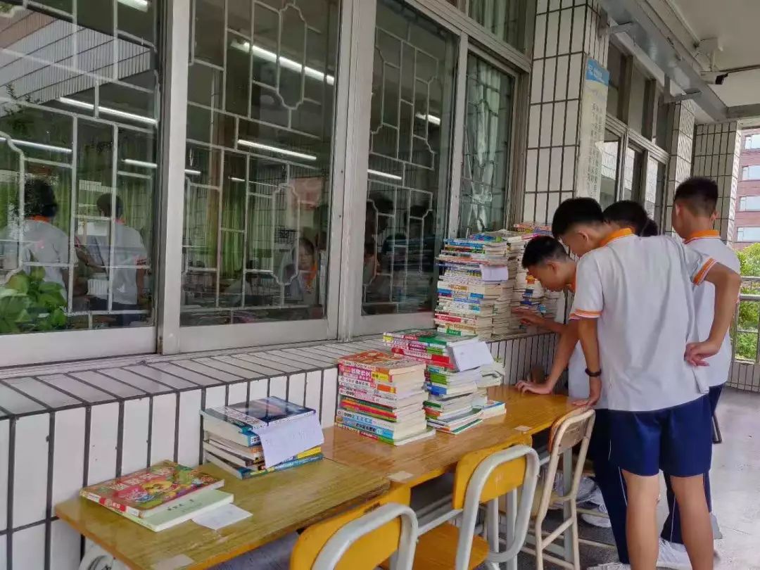 共享成长 ——平洲二中开展为新疆伽师县巴仁镇中学捐赠图书活动_分类