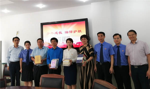 合肥市庐阳区检察院在庐阳中学开展少年成长法律护航活动