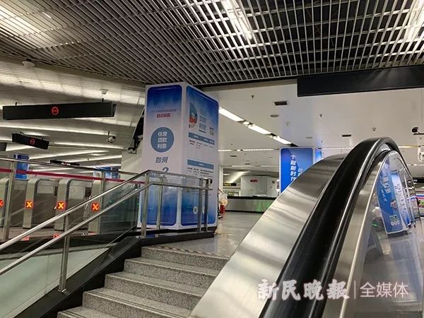 搭地铁还能学新个税法一起看看高科西路站新个税法主题展吧