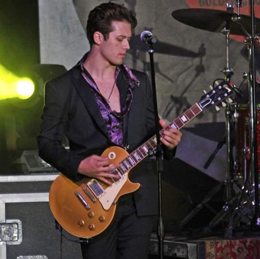 妈妈闺蜜,现实频破纪录,这个鲜肉除了演技他衣品更有戏_里奥·霍华德