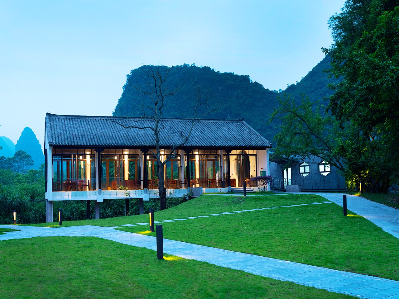 这家酒店吸收桂林山水精华450㎡泳池别墅刷新阳朔酒店奢华度