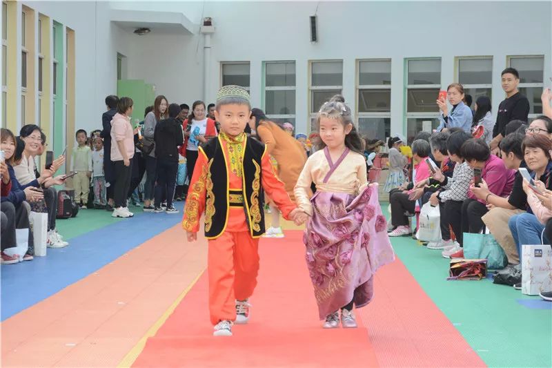 最炫民族风秀出爱国style临朐县实验幼儿园我爱我的祖国民族时装秀