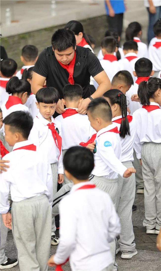 童心向党爱我中华水头二小2019一年级新生入队仪式