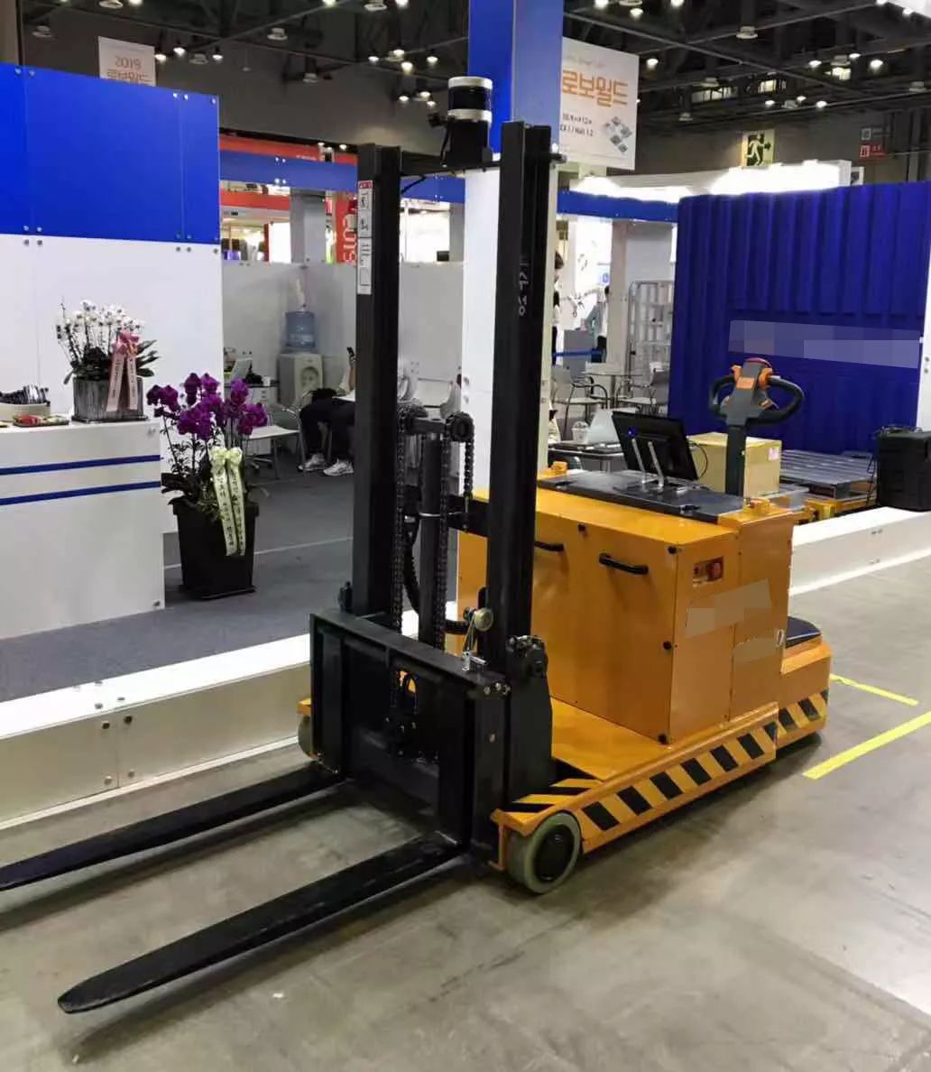 0时代,人工智能产业快速发展,无人叉车成为了企业提高自动化水平,改善