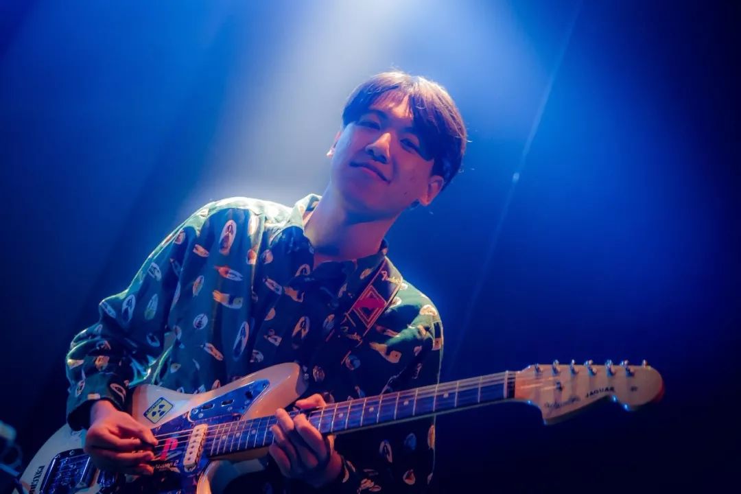 经过排练,演出,甜又丧总会抛弃不适合乐队或现场反响不好的作品,从头