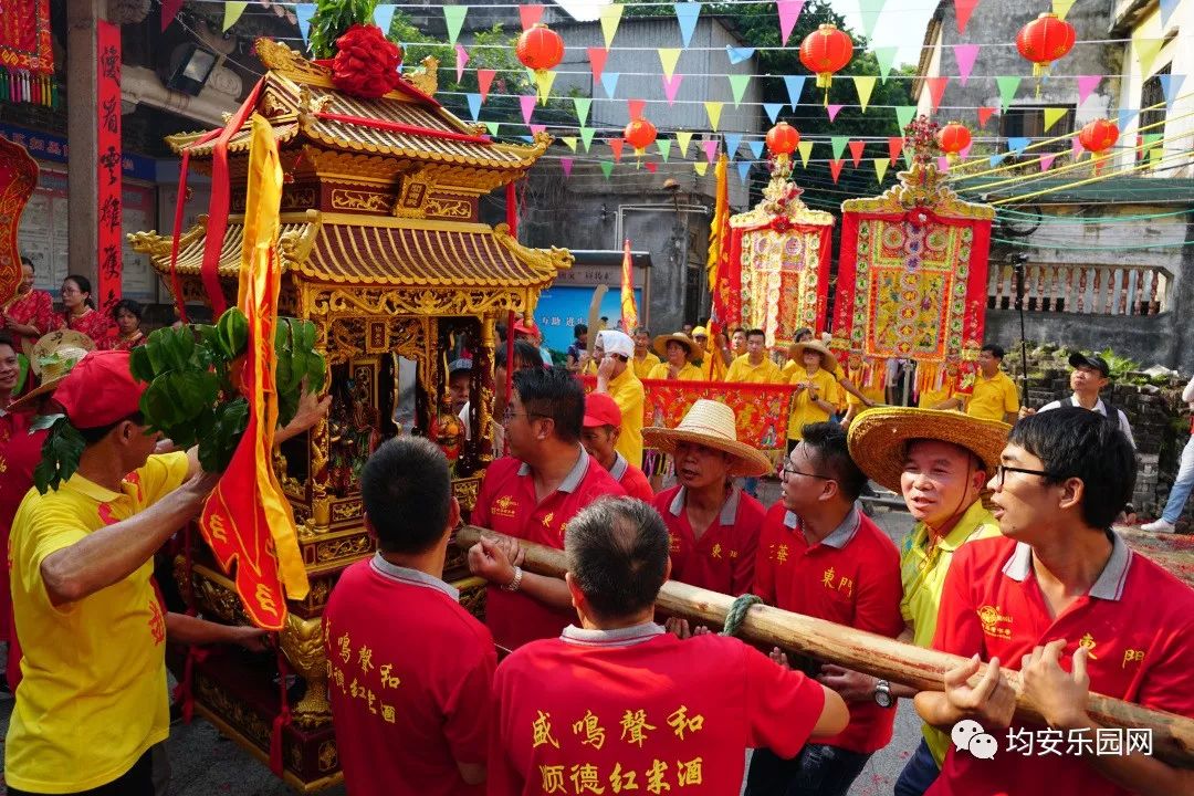点解这么多均安人聚埋一齐当然是因为关帝侯王出游
