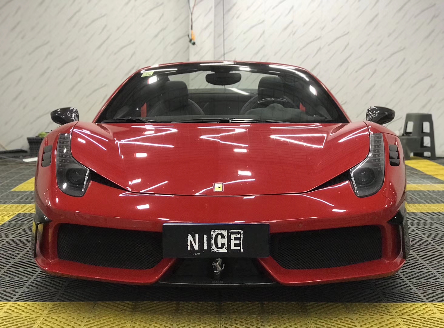 法拉利458敞篷到店