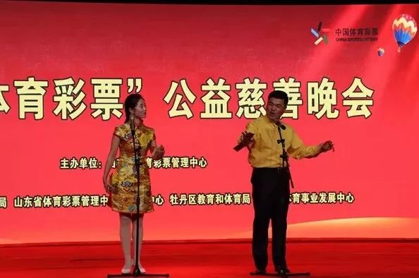 国家一级演员,国家级非遗传承人何西良,为晚会带来了大平调《收姜维》