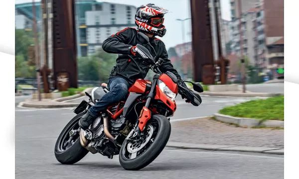 2019ducatihypermotard駭客950純粹樂趣激發無盡腎上腺素