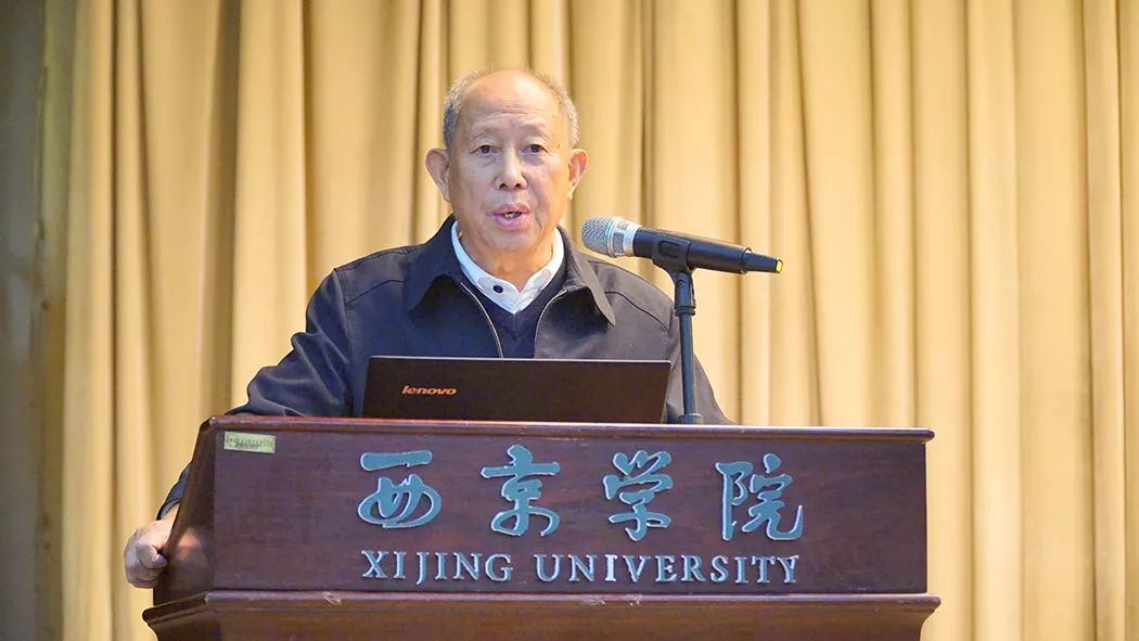 董事长任万钧对学校在人才培养方面取得的成绩表示肯定.