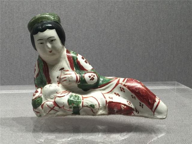 日本著名学者南方科技大学教授来访松山湖点赞望野博物馆筹