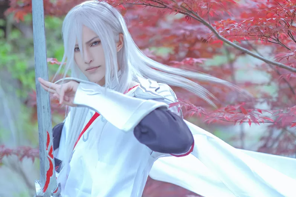 王者荣耀李白凤求凰cos,凤兮凤兮归故乡,遨游西海求其凰