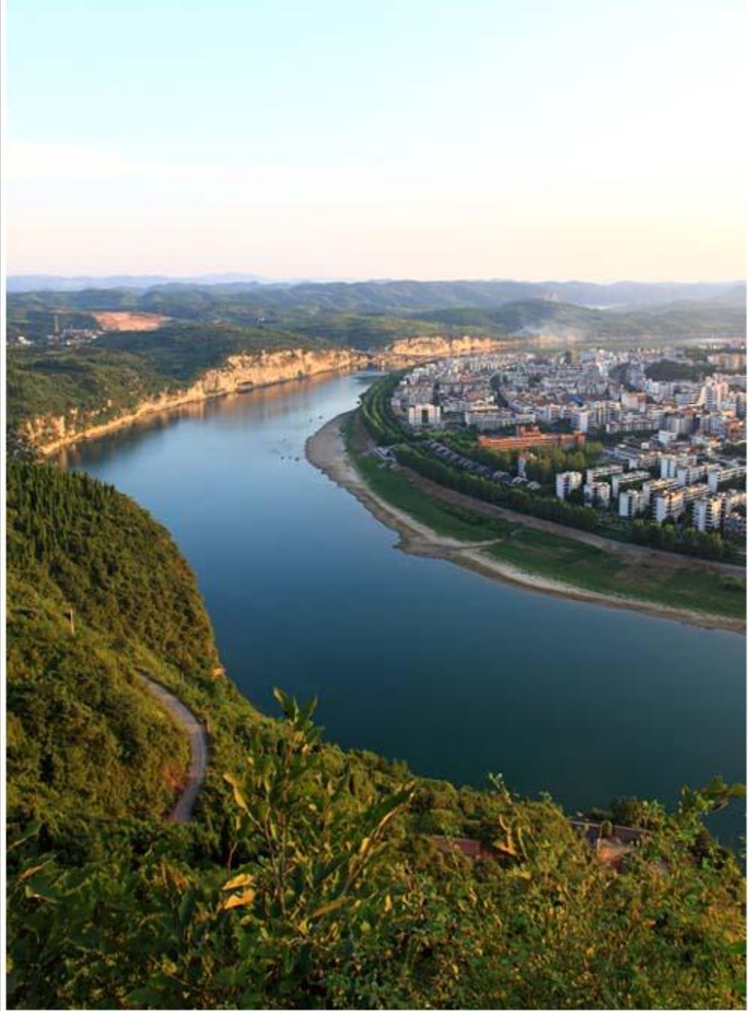 泸溪县白沙镇适合居住生活,山清水秀,旅游是个好去处