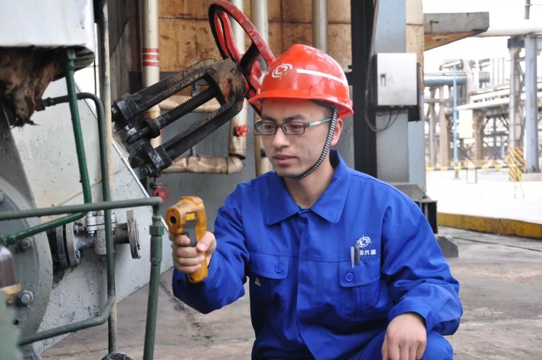 主题教育典型引领2019年度最美银光人刘耀宗