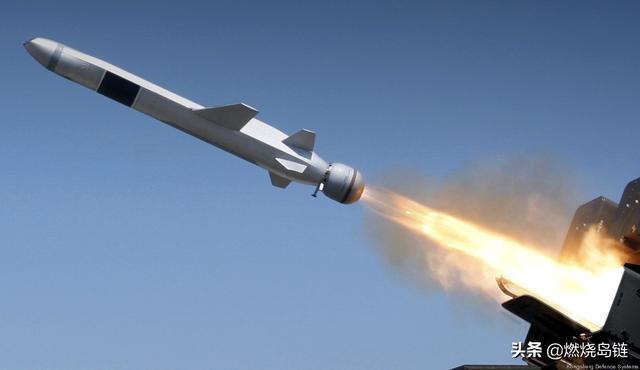 性能非凡受到美国青睐的挪威nsmjsm反舰对陆攻击导弹