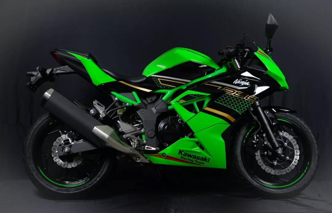 川崎发布全新ninja250车型大反差车友说好的四缸呢