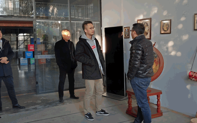 3.特色主题工作坊多个主题,打造沉浸式科技创新体验工作坊提供了