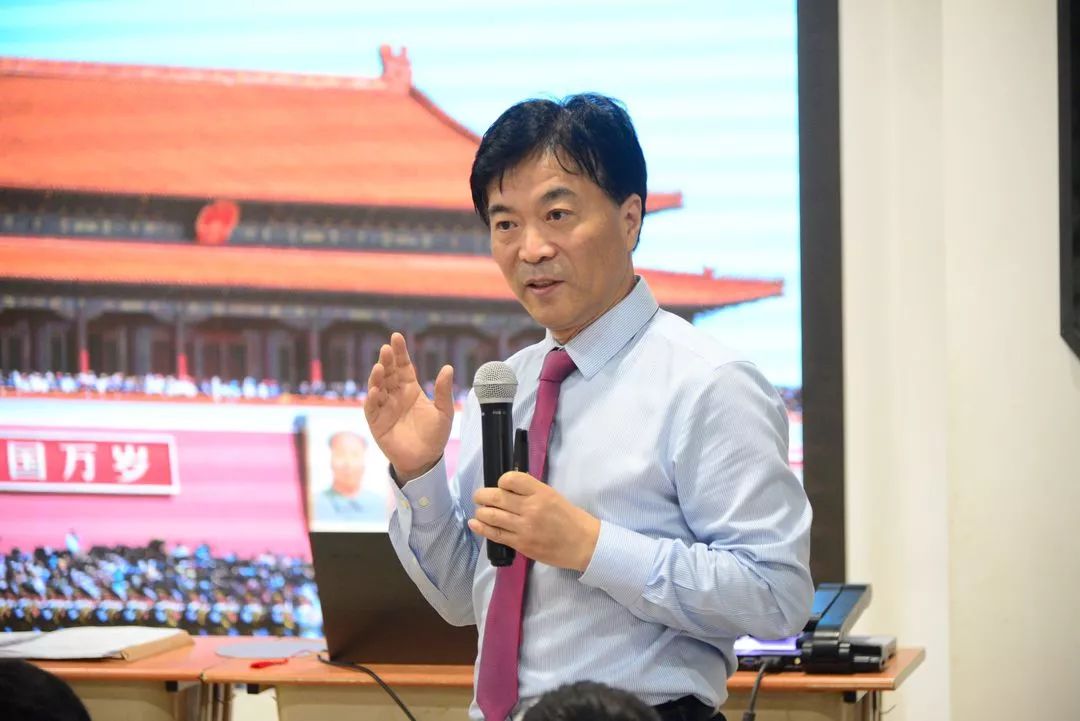 【第281期】觅数化错 牵手名师——记全国著名特级教师华应龙数学教育