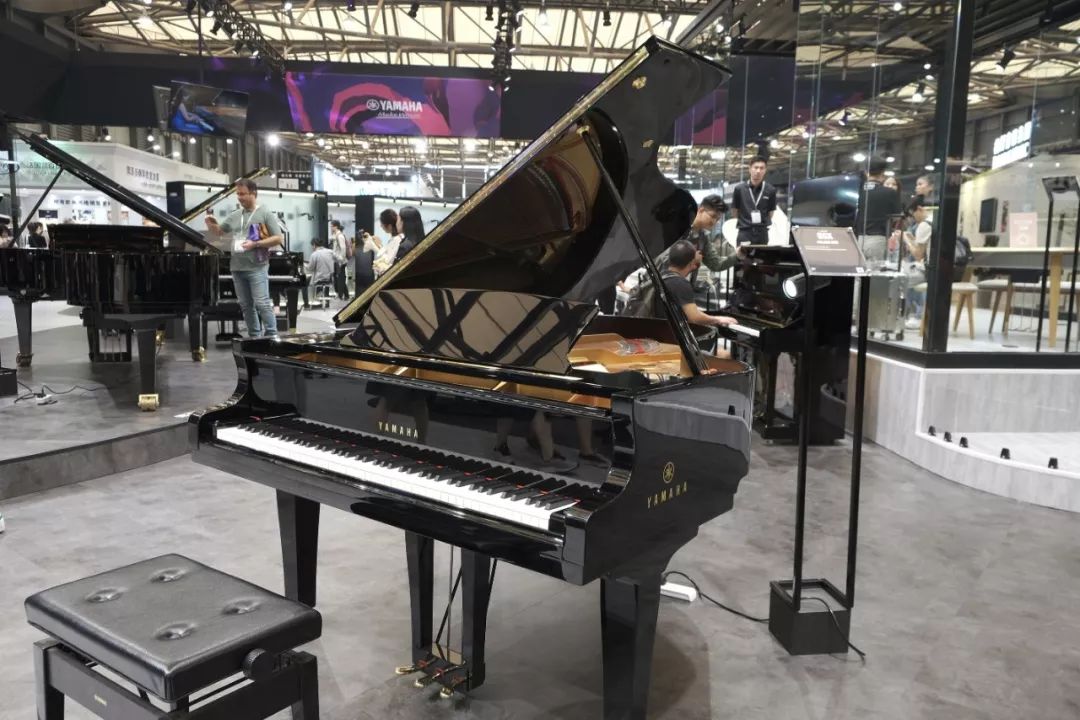 乐器展第三天,雅马哈展区现场精彩继续._钢琴