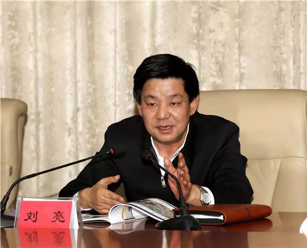 "怀仁馆"缘何火爆?市委书记亲自代言,他还被人民日报称赞